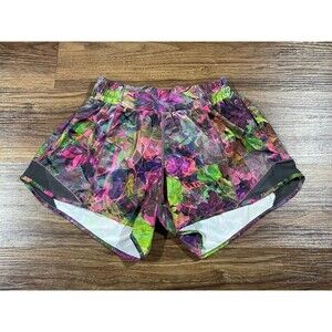 Lululemon Hotty Hot Low-Rise Lined Short 4" Womens 4 Vivid Floral Tone Multi